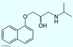 Propanolol  um frmaco anti-hipertensivo indicado para o tratamento e preveno do infarto do miocrdio, da angina e de arritmias cardacas. Pode ser utilizado associado ou no  outros medicamentos para o tratamento da hipertenso.  um bloqueador-beta adrenrgico. Frmula molecular C16H21NO2. Massa molar 259,34 g/mol. Nomenclatura IUPAC (sistemtica) (RS)-1-(isopropylamino)-3-(naphthalen-1-yloxy)propan-2-ol <br/><br/> Palavras-chave: Propanolol. Medicamentos. Qumica orgnica. Doping.